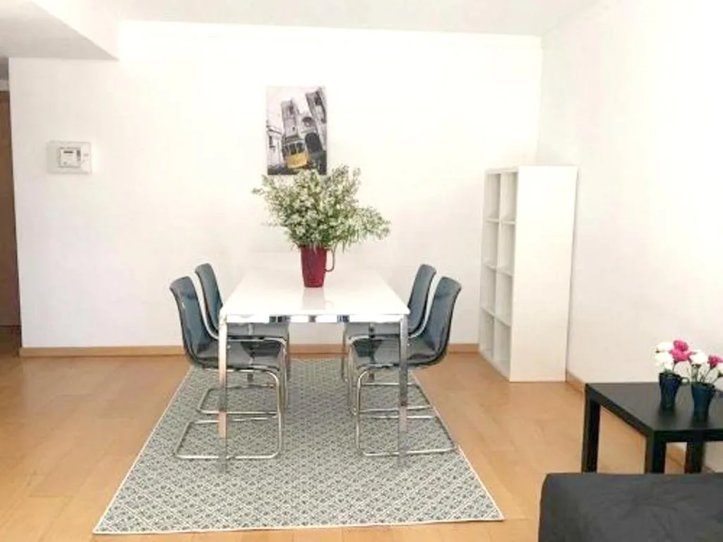 Apartment with one bedroom in Lisboa with wonderful city view and WiFi, Lisabona, Portugalia
