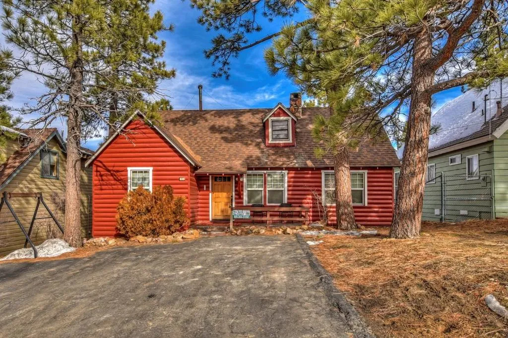 031 Vista Lane cabin, Big Bear Lake, Statele Unite ale Americii