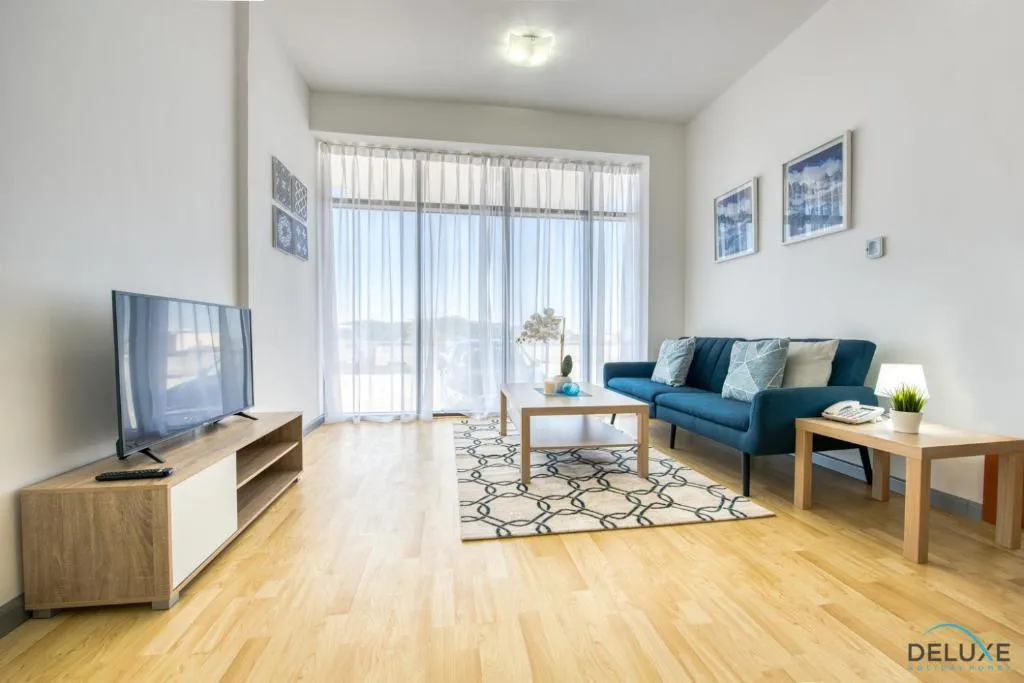 Modern One Bedroom Apartment in Binghatti Apartments by Deluxe Holiday Homes, Alantos, United Arab Emirates