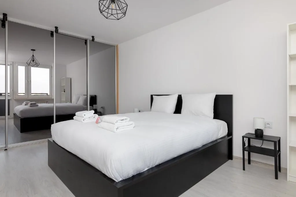 Witolin Shiny Apartment, Warsaw, Poland