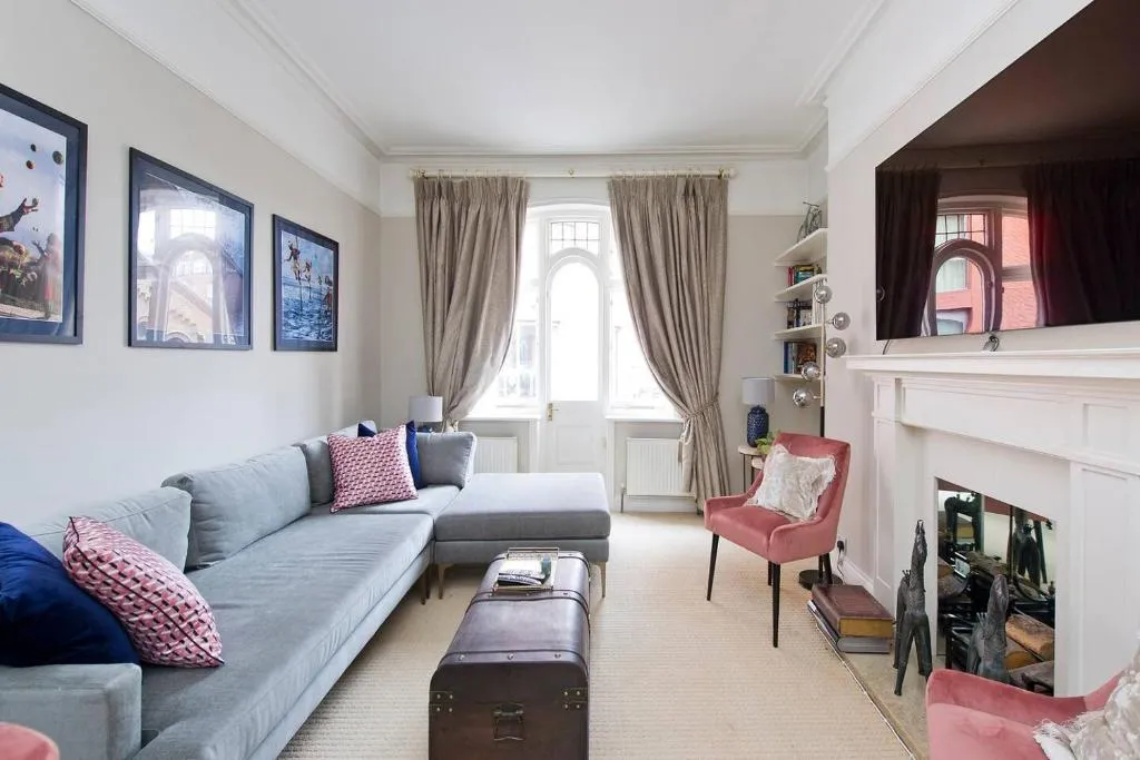 Luxurious 2-Bed Apt, 5 mins from Buckingham Palace, Londra, Marea Britanie