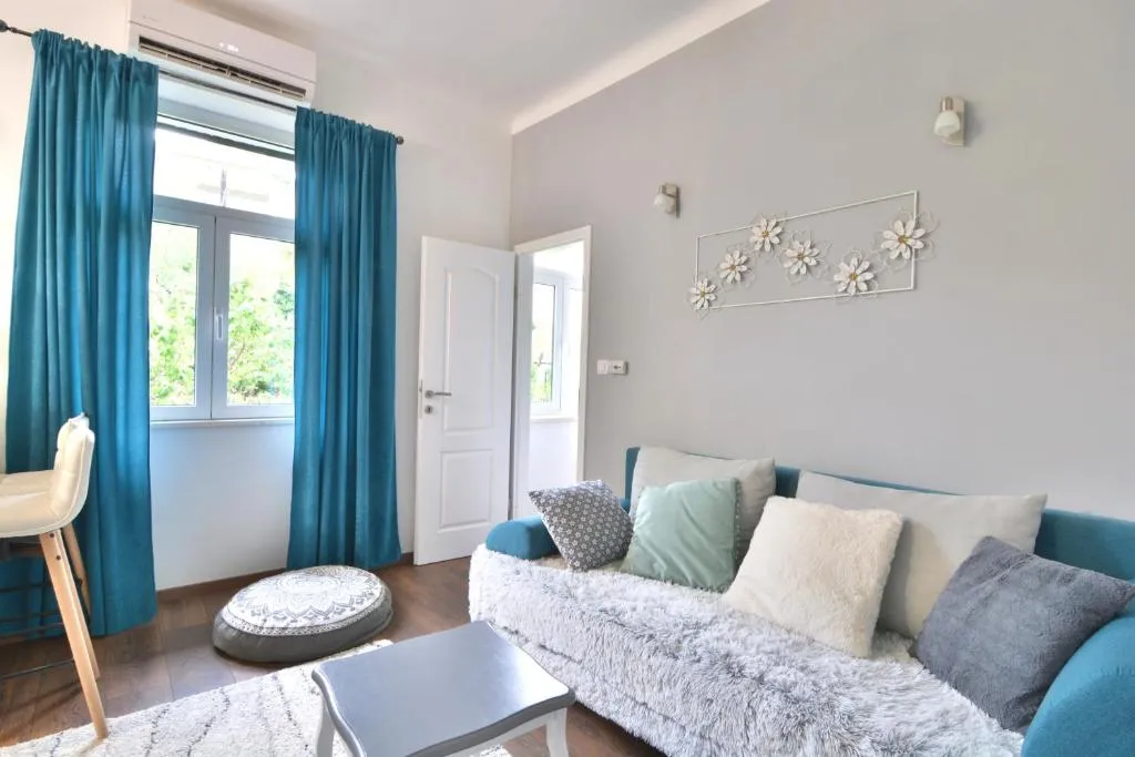 Greystar & Bluestar, Split, Croatia
