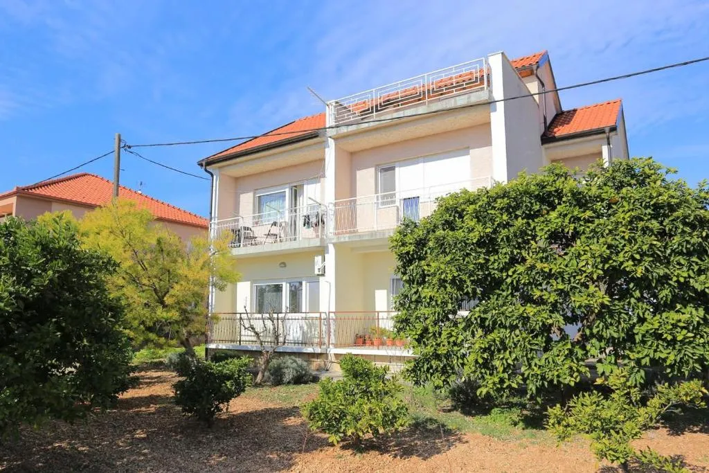 Apartments with a parking space Trogir - 18116, Centola, Croatia