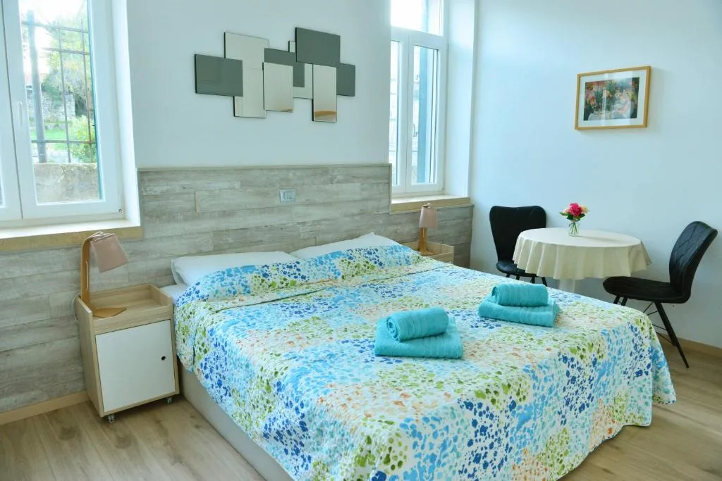 Studio Rose on Rokova Street - 5 min. Walk to the Old Town of Split, Split, Croatia