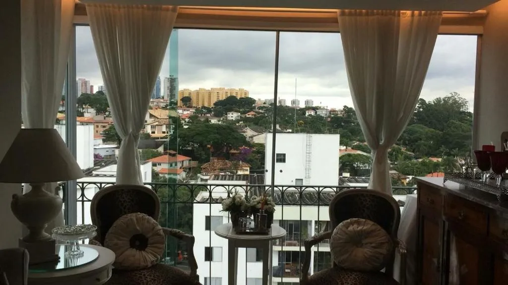 Einstein,Leforte, São Luiz, metro, estádio Morumbi, muito conforto!, Sao Paulo, Brazil