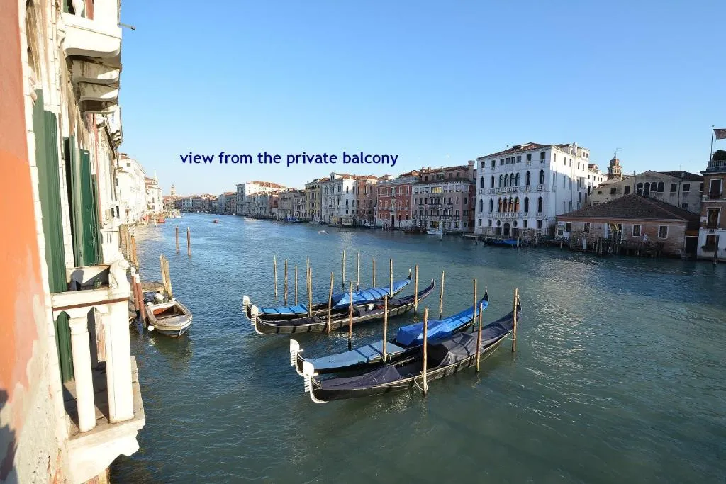 BalconyOverGrandCanal, Venice, Italy