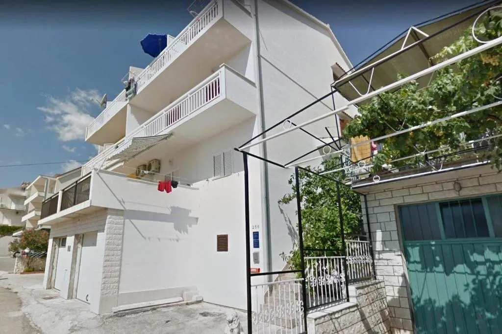 Apartments with a parking space Seget Donji, Trogir - 18144, Trogir, Croaţia