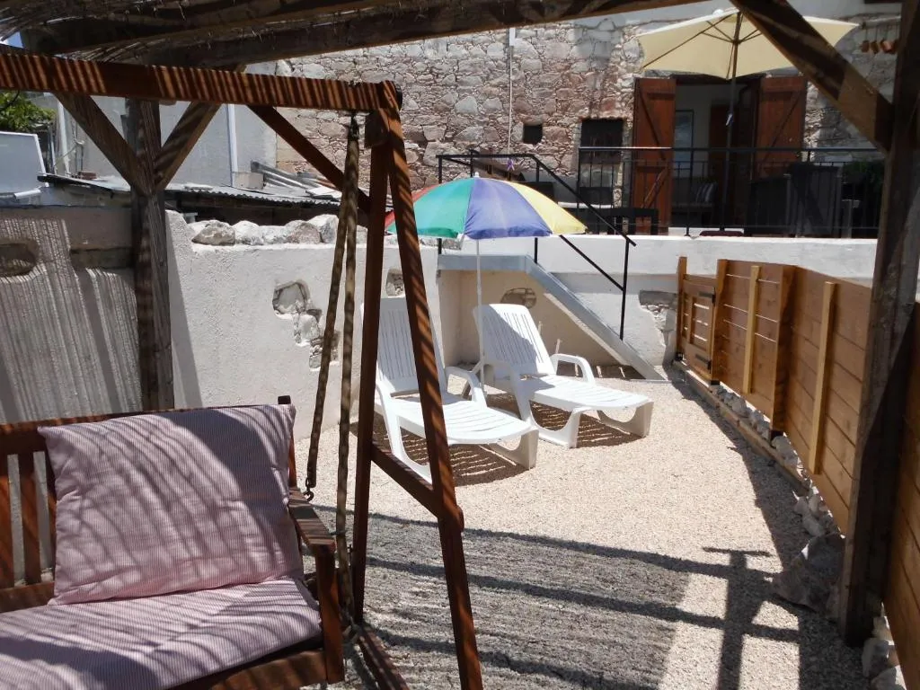 Evtihia - Mikri :-) A Holiday Pod For Two, Paphos, Cyprus
