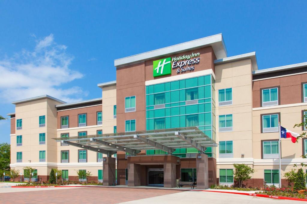 Holiday Inn Express & Suites Houston SW - Medical Ctr Area, an IHG Hotel