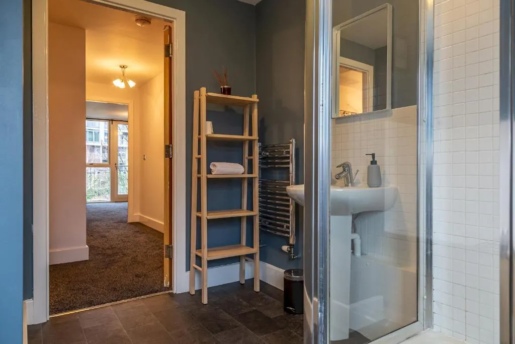 Luxury 2 Bed Central Apartment Parking & Balcony, Birmingham, United Kingdom