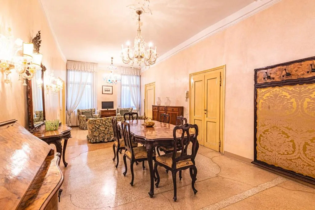 CASA VESCOVO, free Wi-Fi near San Marco Square, Veneția, Italia