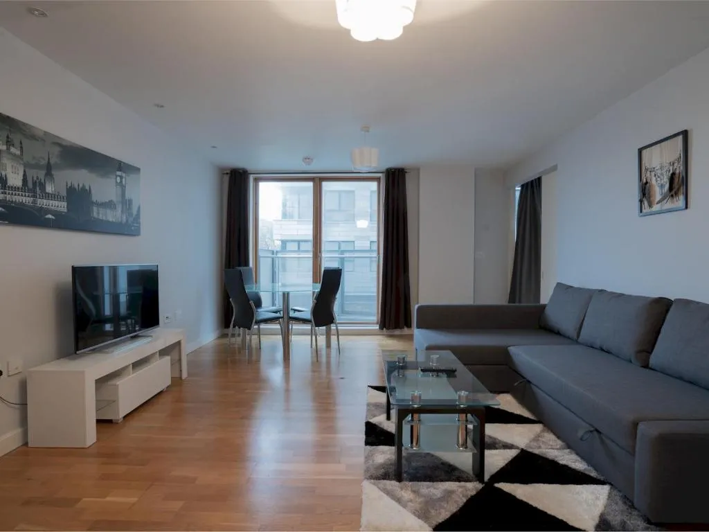 Fabulous Flat 7-mins to Town Centre, Reading, Marea Britanie