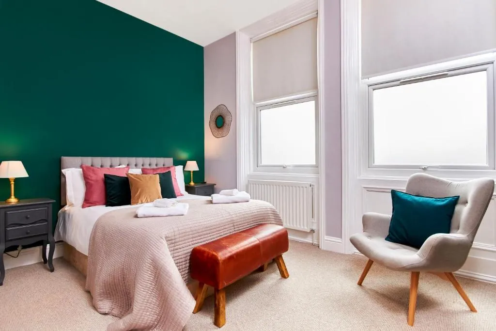 Emerald Paradise in Newcastle, Newbiggin-by-the-Sea, United Kingdom