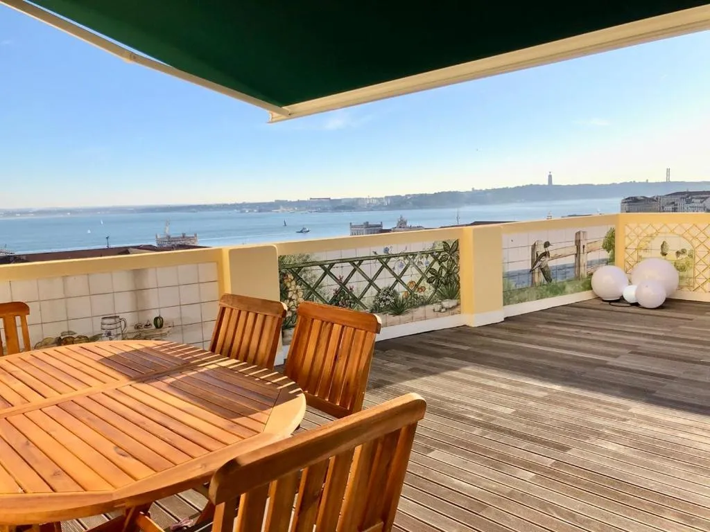 Terraço do Tejo, Amadora, Portugal