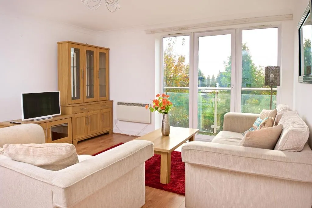 Liverpool City Stays - Economy Room - Close to Airport EE1, Bayberry (NY), United Kingdom