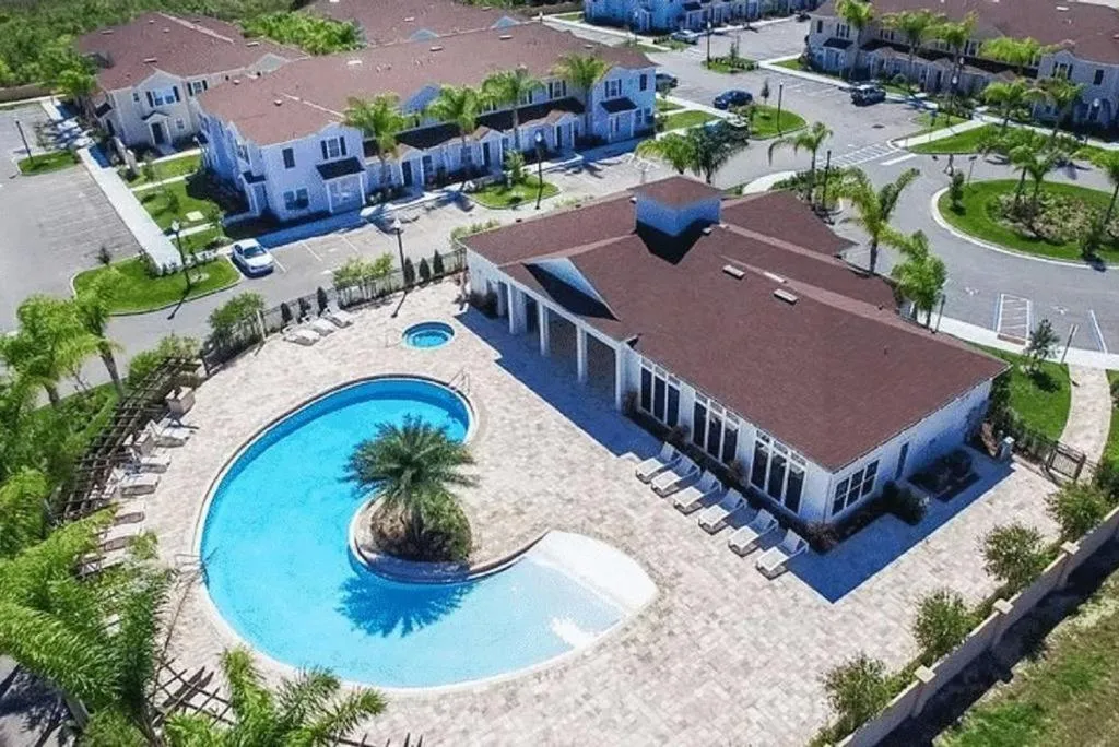 All new townhouse in gated community sleeps 6 10 min to Disney, Kissimmee, Statele Unite ale Americii