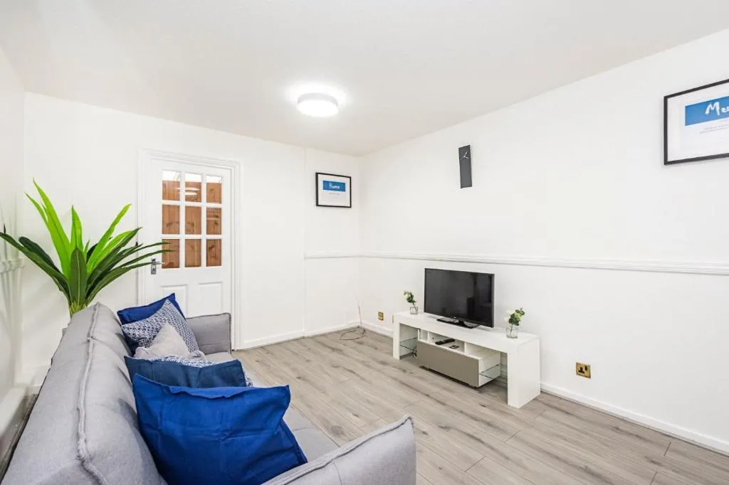 Victoria Park, Executive 3 Bedroom Terrace House, Londra, Marea Britanie