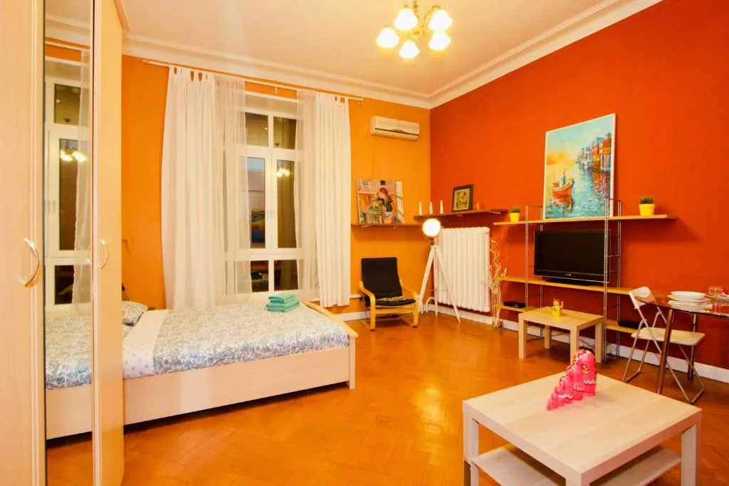 KvartiraSvobodna - Apartment at Bolshoy Gnezdnikovskiy, Moscova, Rusia