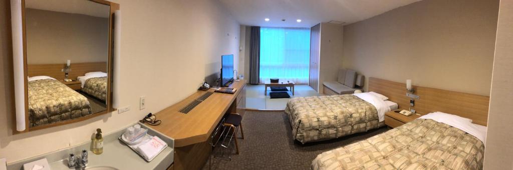 The Gran Resort Elegante Awajishima thumbnail 3