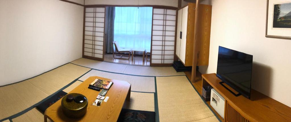 The Gran Resort Elegante Awajishima thumbnail 2