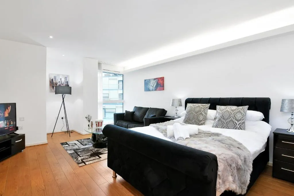 Xclusive Living Stay in City Centre, The Cube, Birmingham, United Kingdom