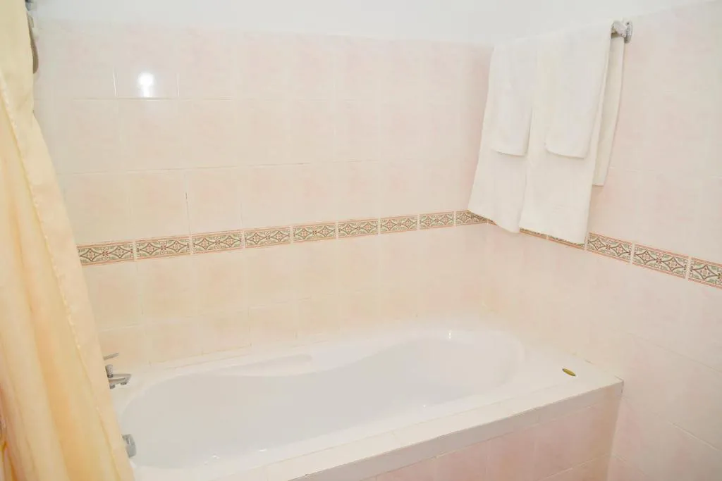 Nhà Hàng Khách Sạn Hữu Nghị III, Ho Chi Minh City, Vietnam