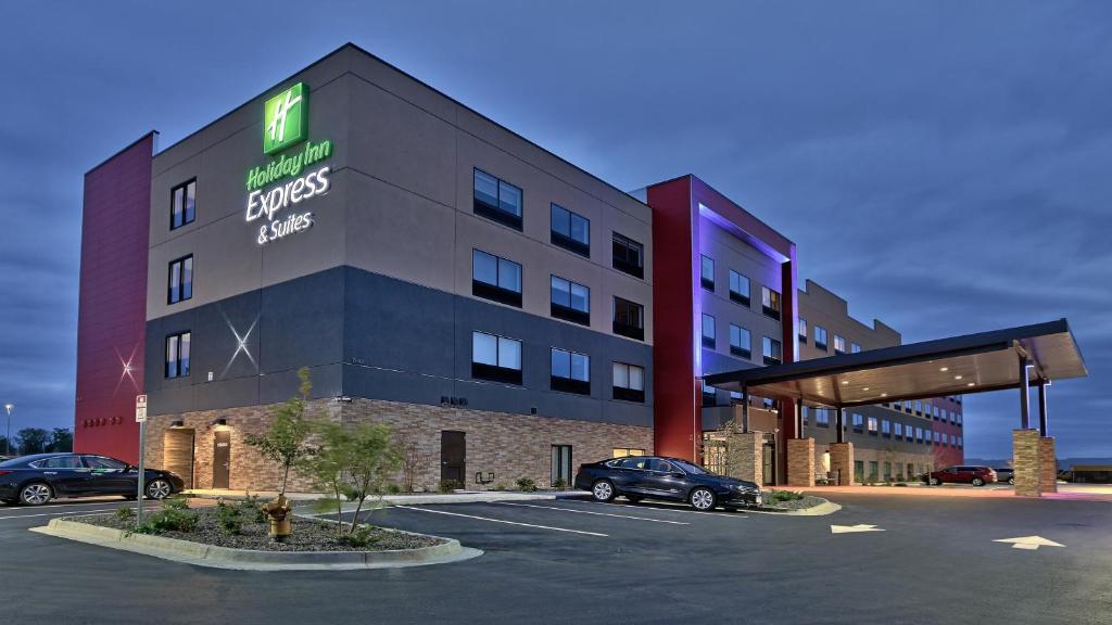 Holiday Inn Express & Suites Broomfield, an IHG Hotel