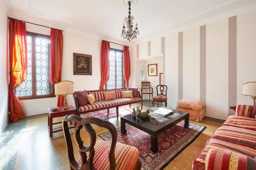Ca' Fenice, charming apartment in San Marco, sleep 7, Veneția, Italia