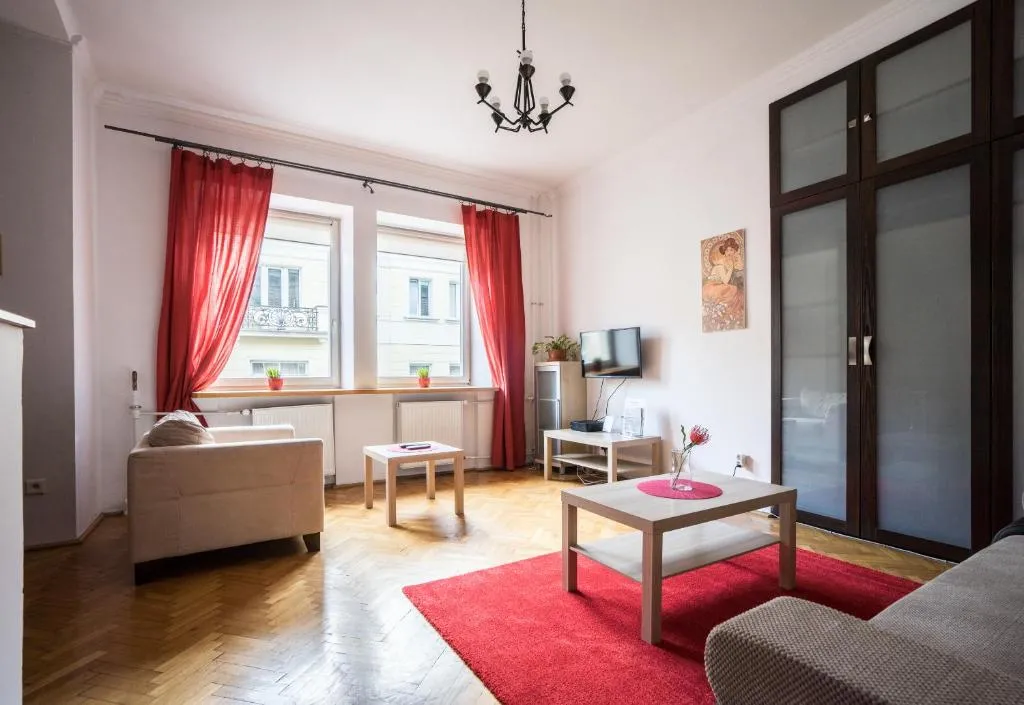 Elegant Apartment Ordynacka, Warsaw, Poland