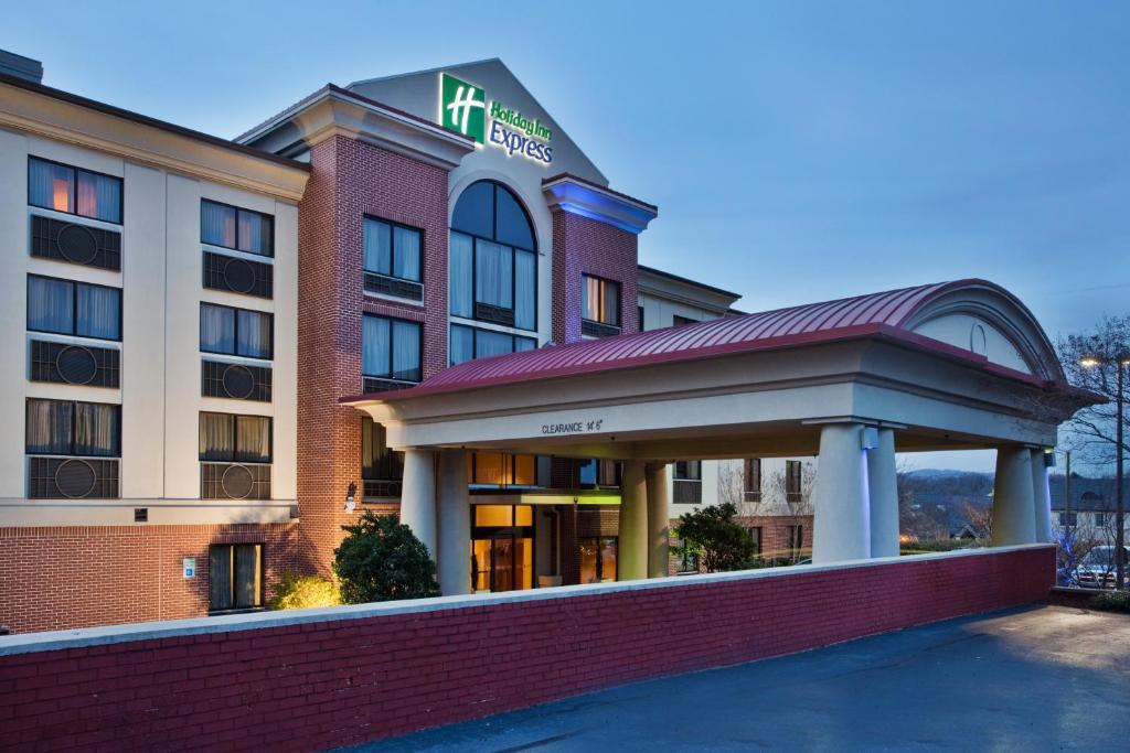 Holiday Inn Express Hotel & Suites Greenville-Downtown, an IHG Hotel