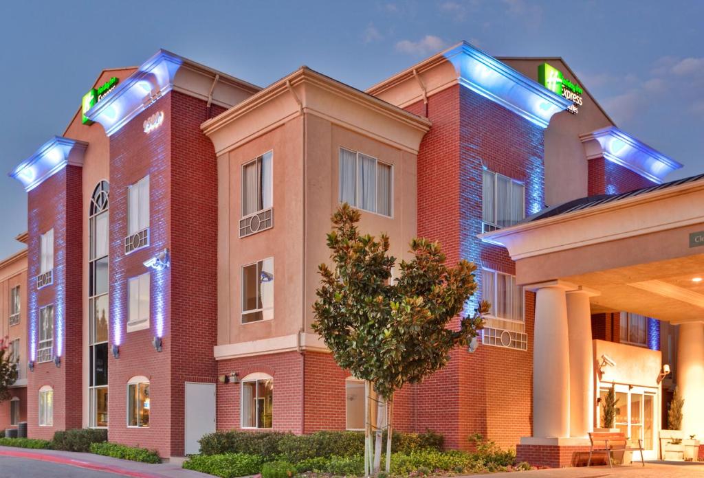 Holiday Inn Express Hotel & Suites Ontario Airport-Mills Mall, an IHG Hotel