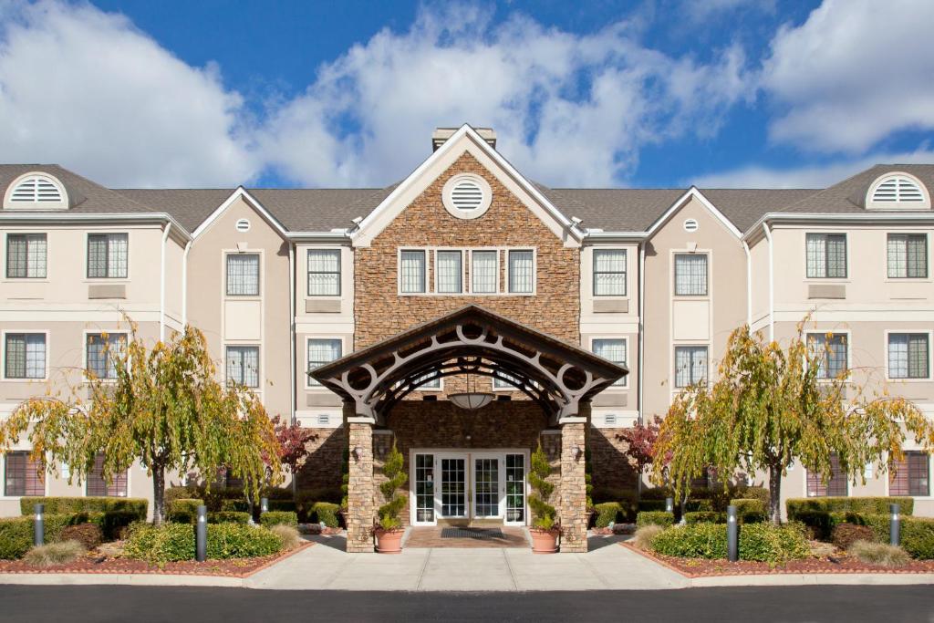 Staybridge Suites Columbus-Airport, an IHG Hotel