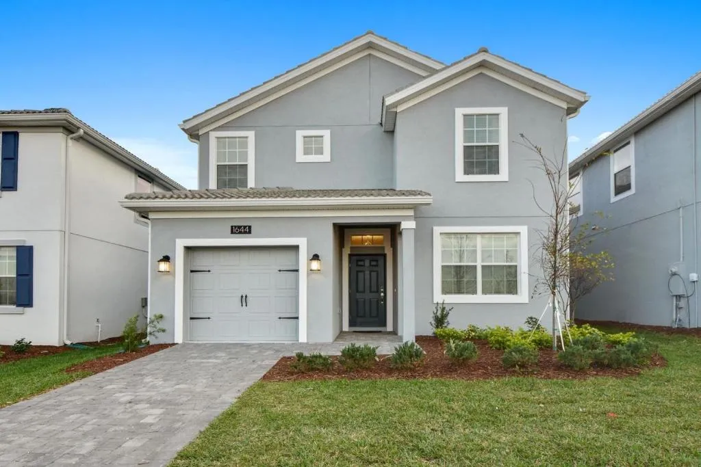 Blue Moon Valley Villa by Florida Spirit, Davenport, United States