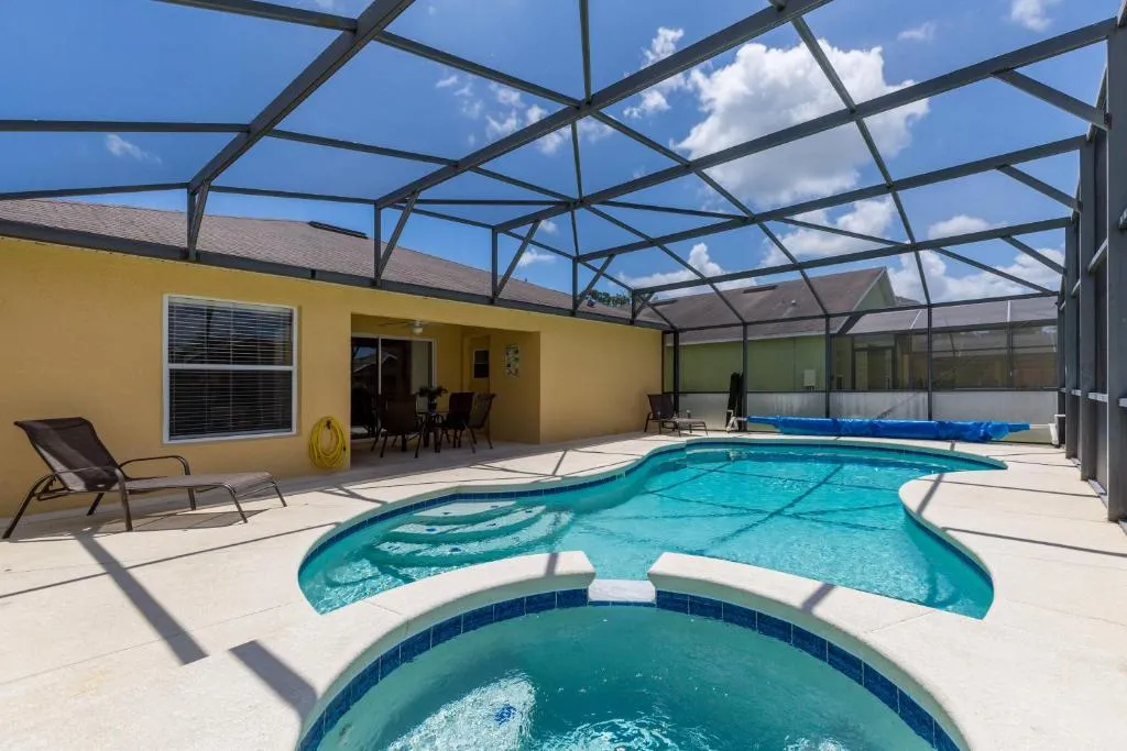 Sandy Oasis by Florida Spirit, Davenport, United States