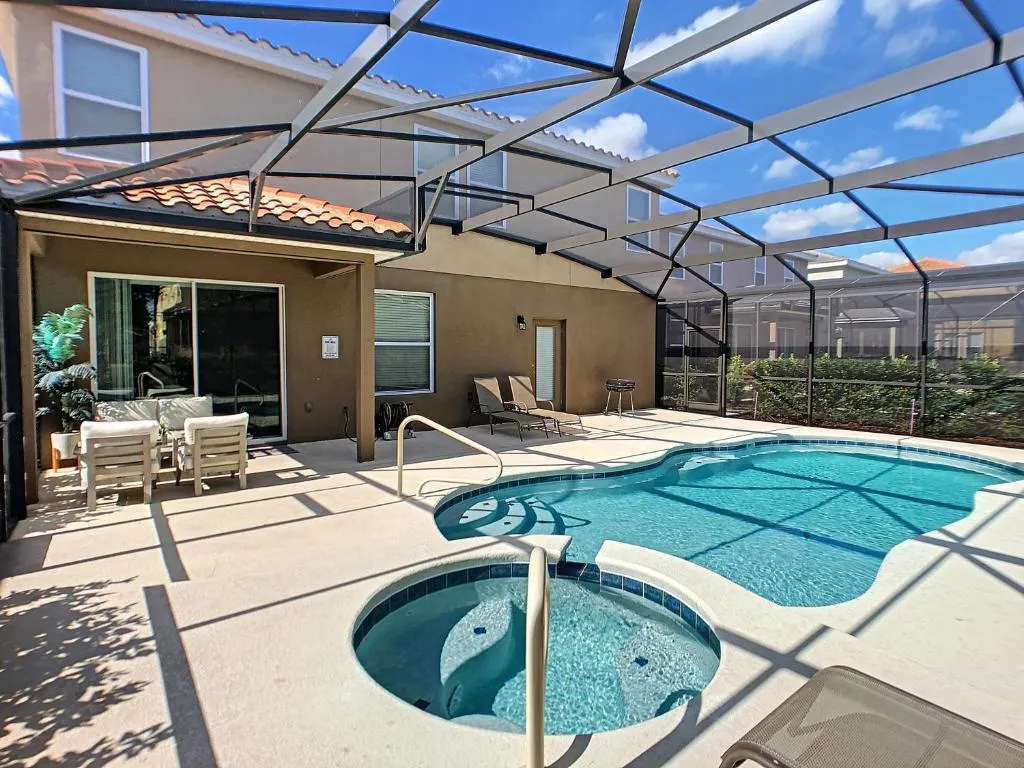 Tropical Breeze Villa by Florida Spirit, Davenport, United States