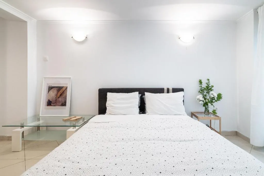 Studio in the city center, Syntagma, Athens, Greece