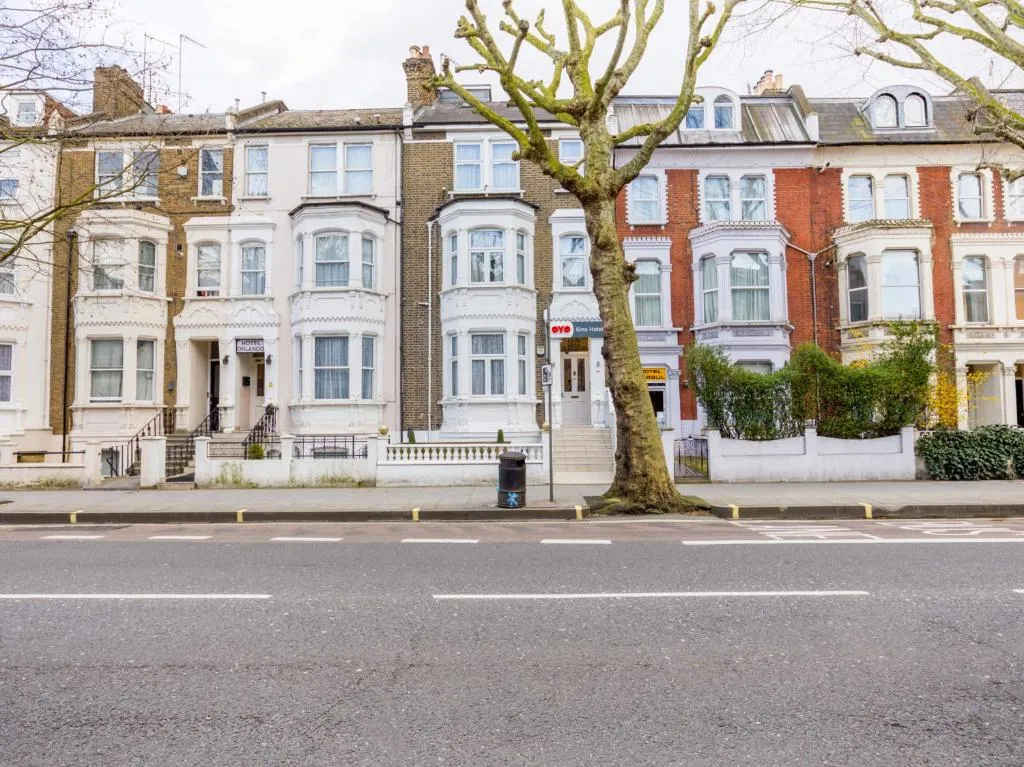 OYO Sino Hotel, Londra, Marea Britanie