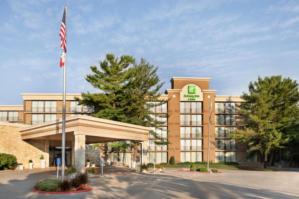 Holiday Inn Hotel & Suites Des Moines-Northwest, an IHG Hotel
