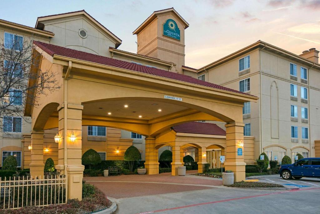 La Quinta by Wyndham DFW Airport South / Irving