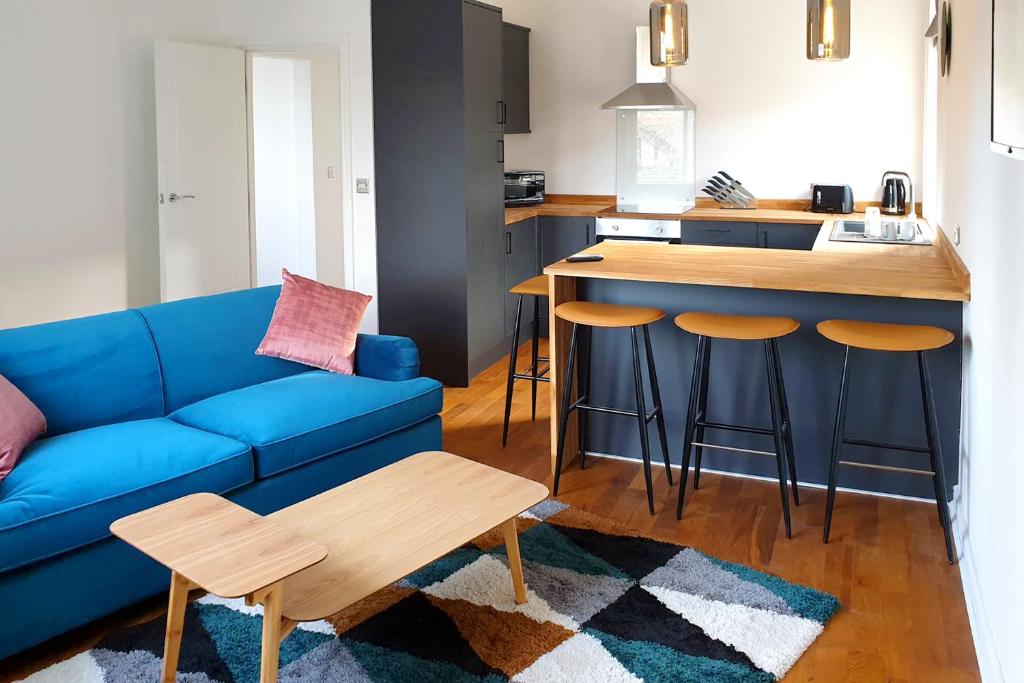 Salts House - Contemporary Apartments in Saltaire - Free On-Street Parking
