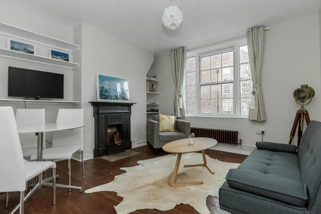 Central London 2 Bedroom Newly Refurbished Apartment in Waterloo, Londra, Marea Britanie