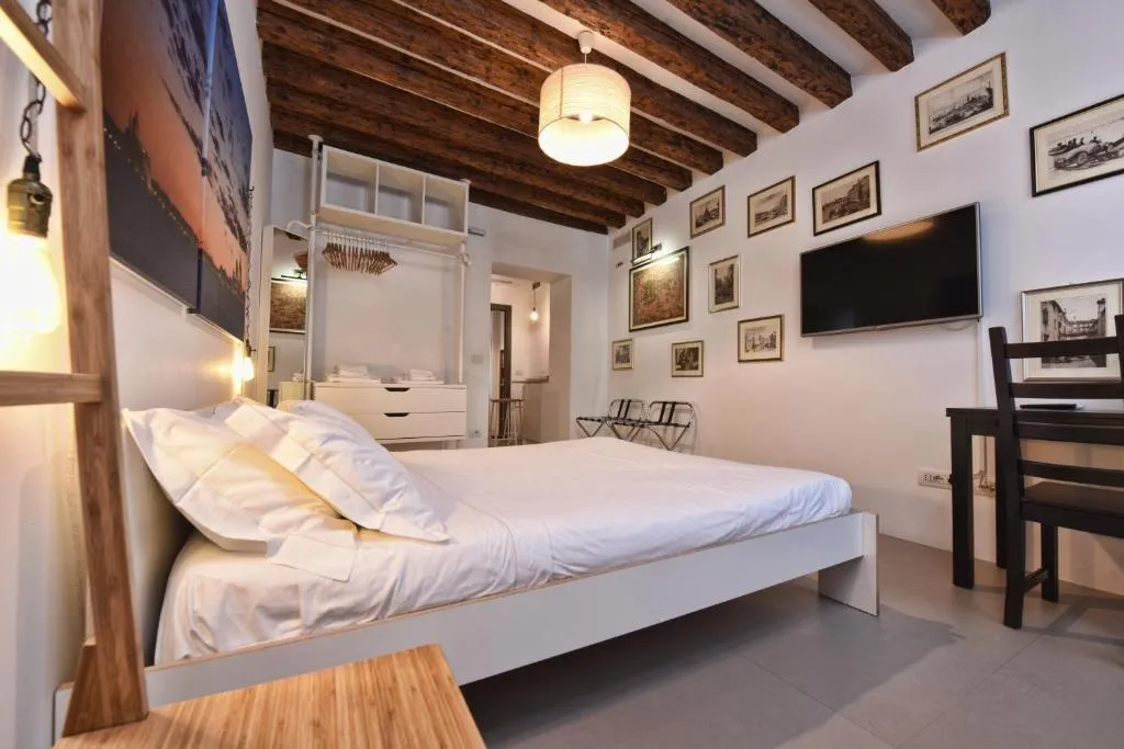 Sottopiano - comfort in the center, Venice, Italy