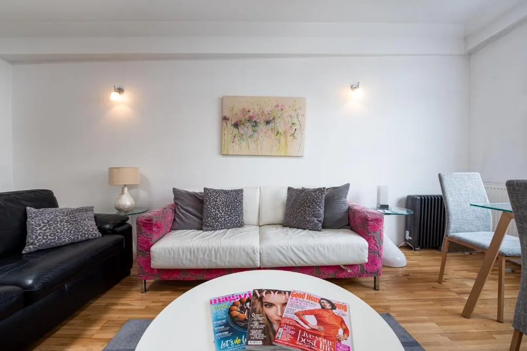 Apartment 225 - Nell Gwynn House, Chelsea, Londra, Marea Britanie