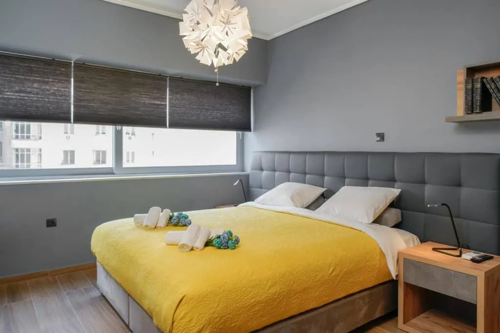 Cozy suite on Aiolou Street, Atena, Grecia