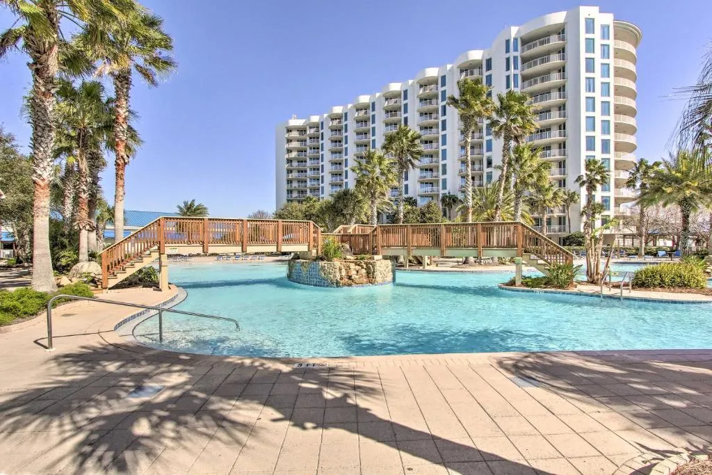 Palms of Destin Condo with Pool, Walk to Beach!, Destin (FL), United States