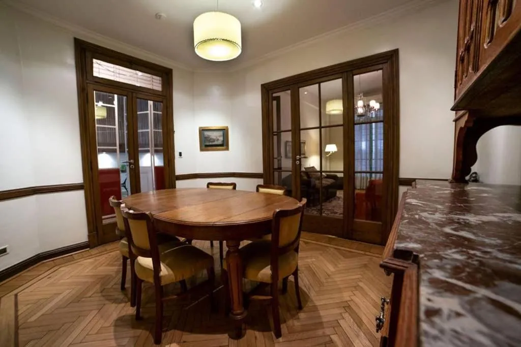 Pueyrredon 1piso RecoletaClsico Ambientes Grandes Lavarropas, Buenos Aires, Argentina