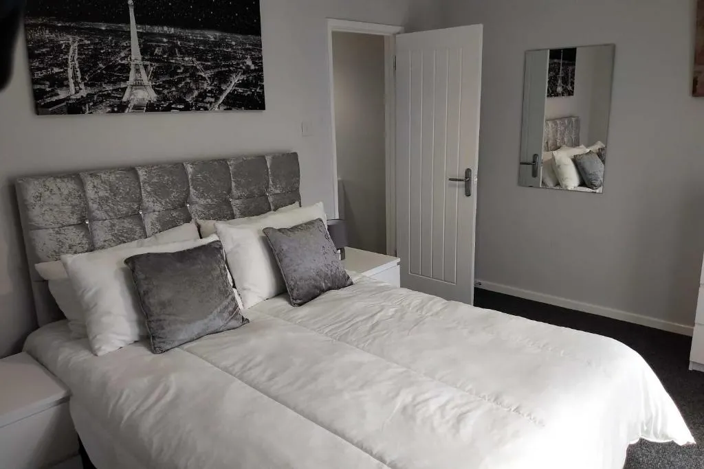 14 Egeria, Belfast, United Kingdom