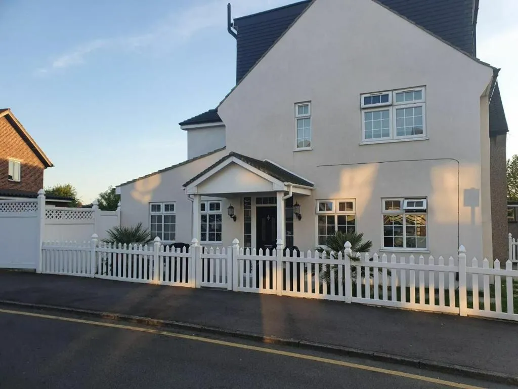Amazing Ilford 3 bedroom house, Londra, Marea Britanie