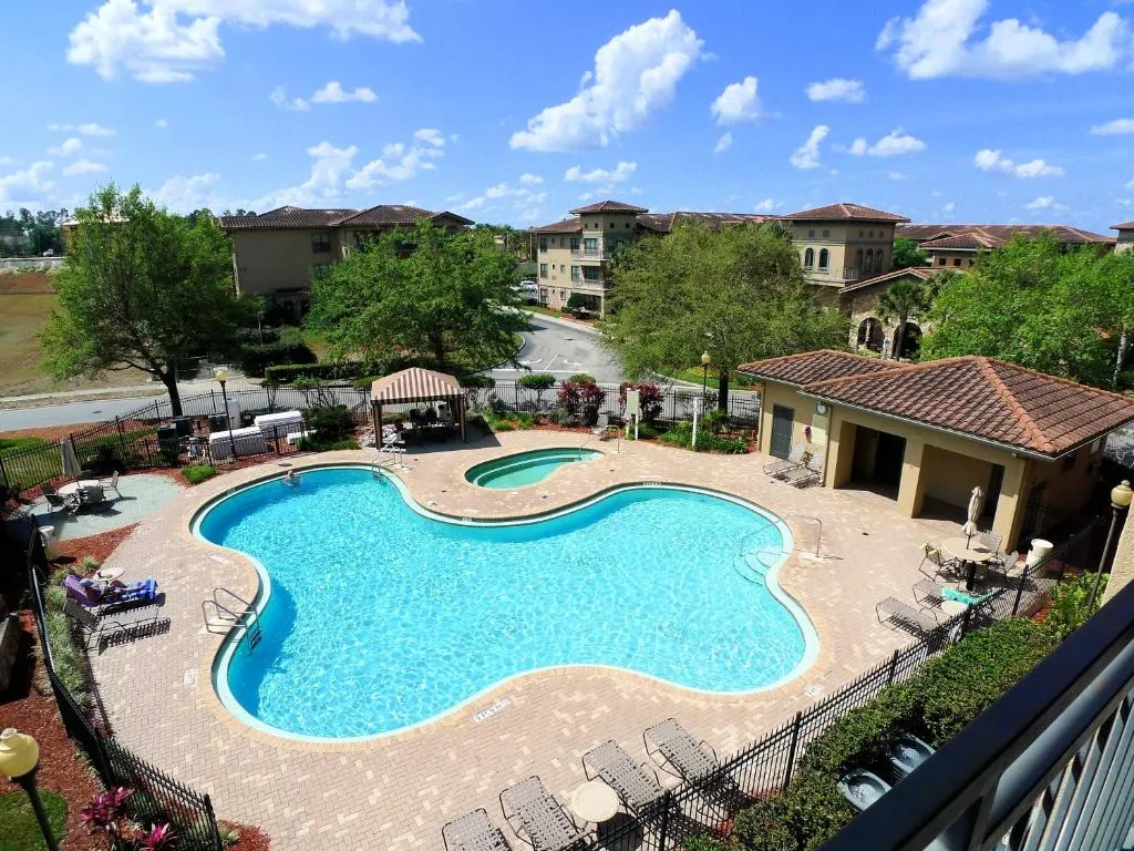 Resort style-living Bella Piazza 2/2 Condo, Davenport, Statele Unite ale Americii