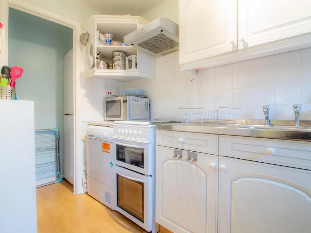 Cosy, Compact and Chic 1BD Apt.- With Parking!, Edinburgh, United Kingdom